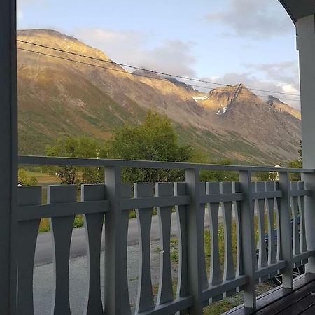 Lyngsalpan Cruise Lodge - Rodtinden Nord-Lenangen Exterior photo