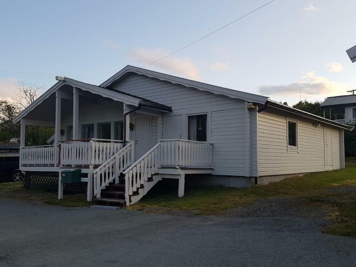 Lyngsalpan Cruise Lodge - Rodtinden Nord-Lenangen Exterior photo